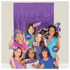 Disney Descendants 3 Photo Booth Kit with Purple Fringe Scene Setter