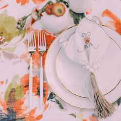 8 In. Classic Ivory Design Plastic Plates | 120 Count