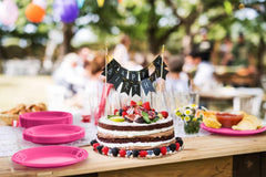 7 In. Cerise Plastic Plates | 50 Count