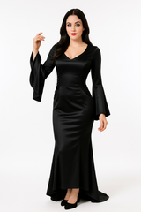 Elegant Morticia-Inspired Halloween Costume for Women