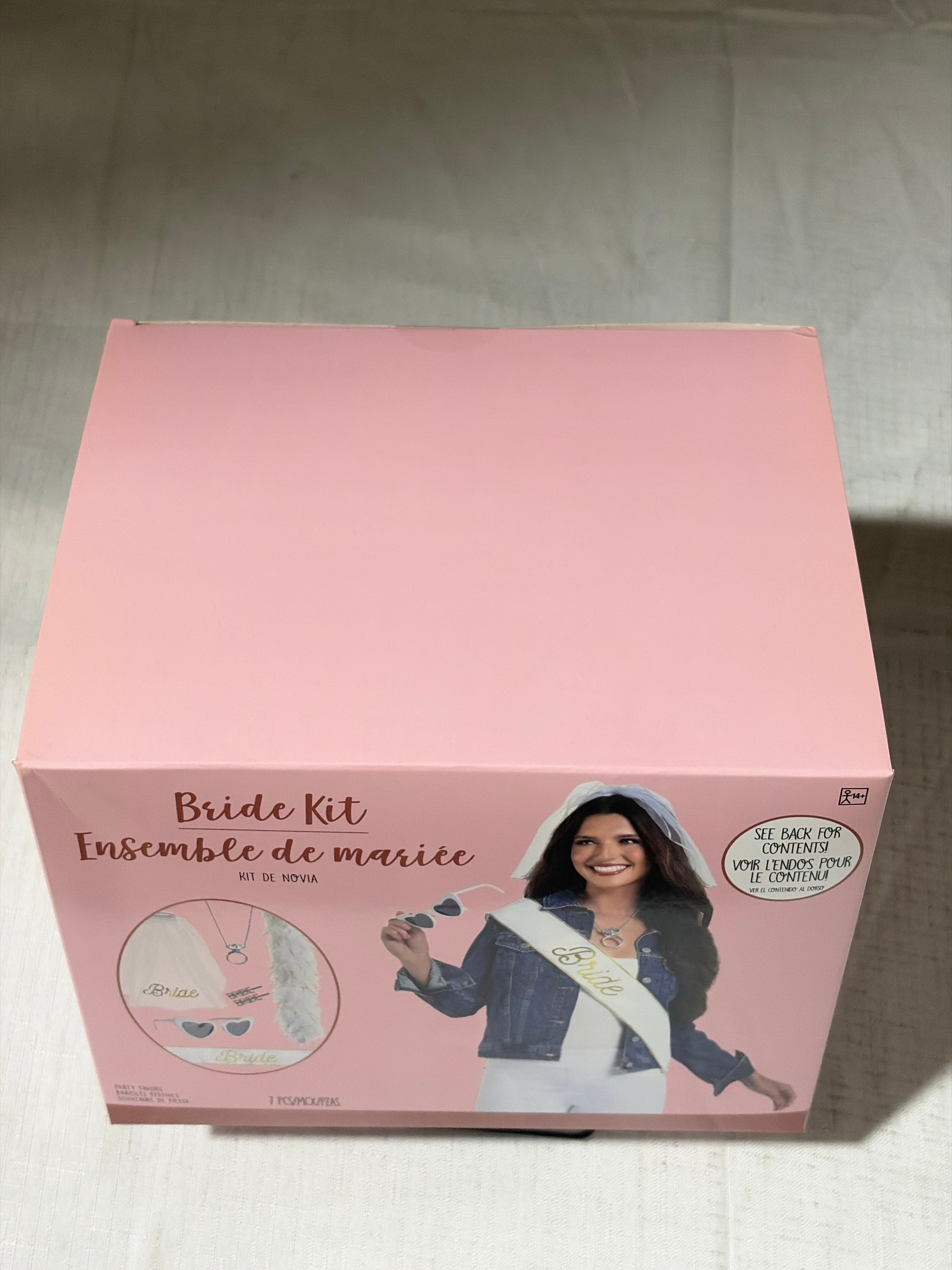 Complete Bride Accessory Kit with Veil, Sash, Sunglasses & More - One Size