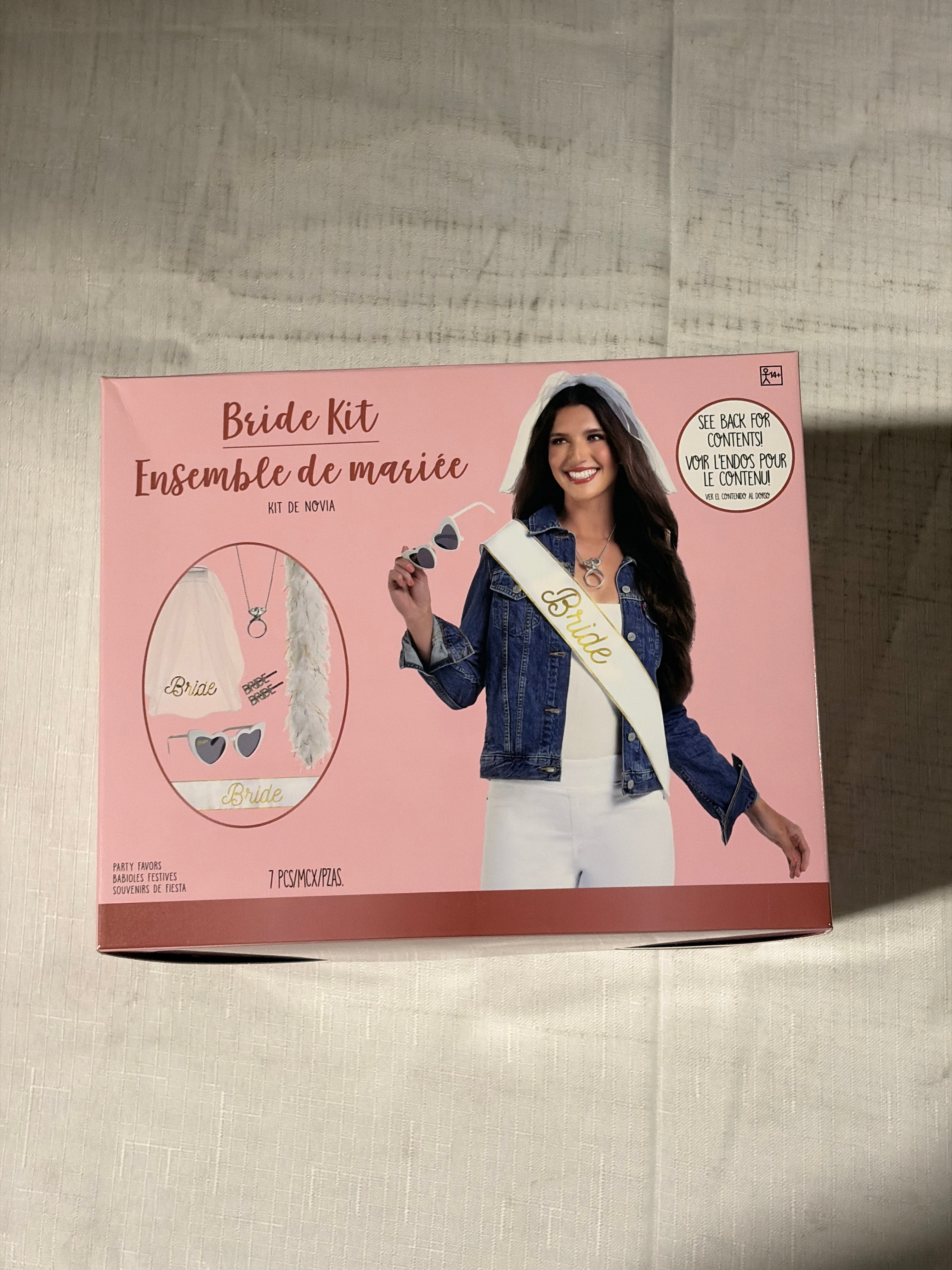 Complete Bride Accessory Kit with Veil, Sash, Sunglasses & More - One Size