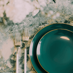 10 In. Green Classic Design Plates | 10 Count
