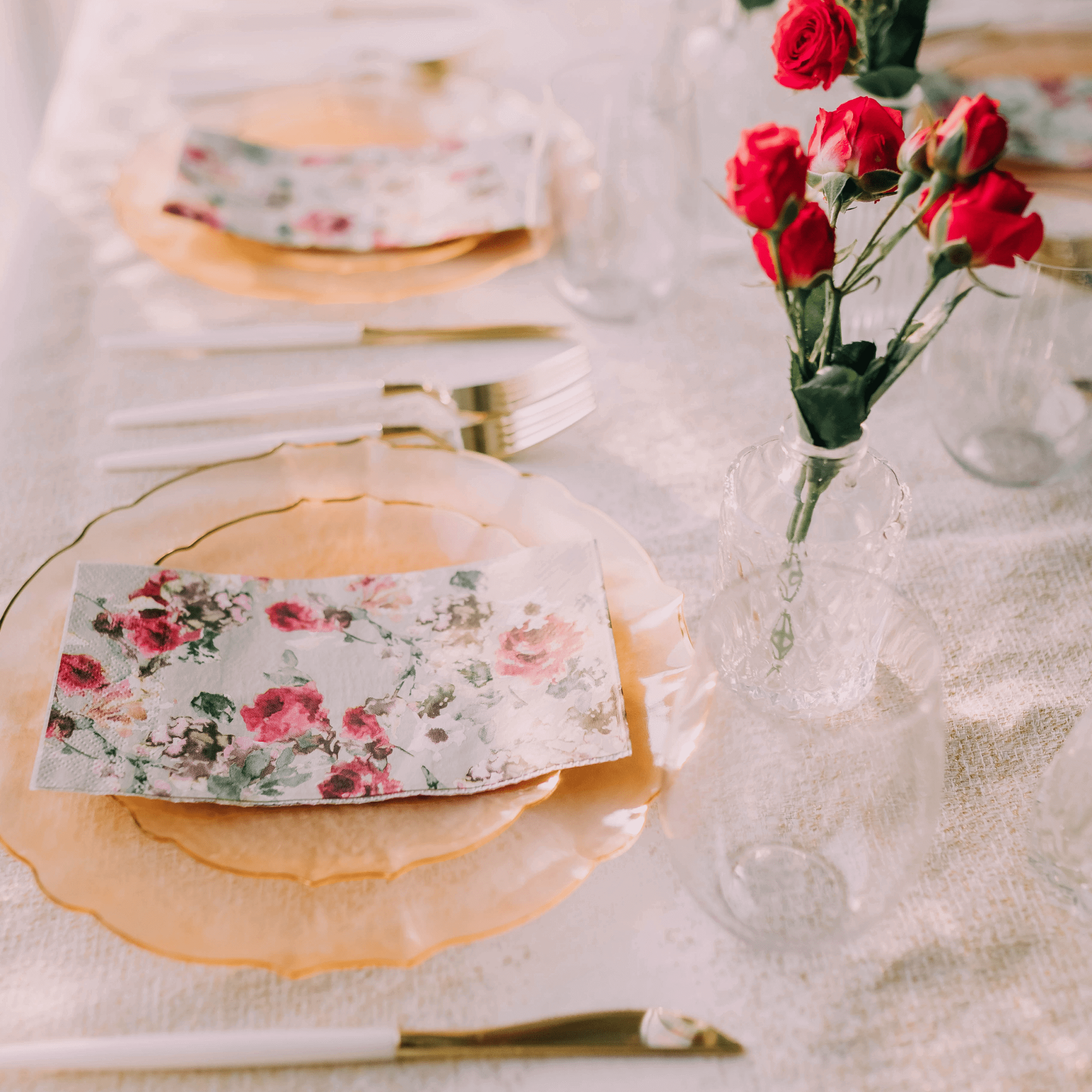 7.5 In. Rosè/Gold Petal Plates | 20 Count