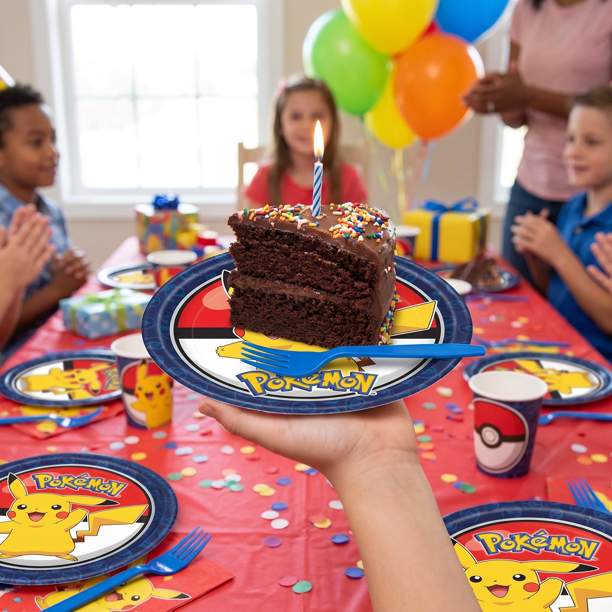 Pokemon Pikachu 7" Paper Dessert Plates - 8 Pack