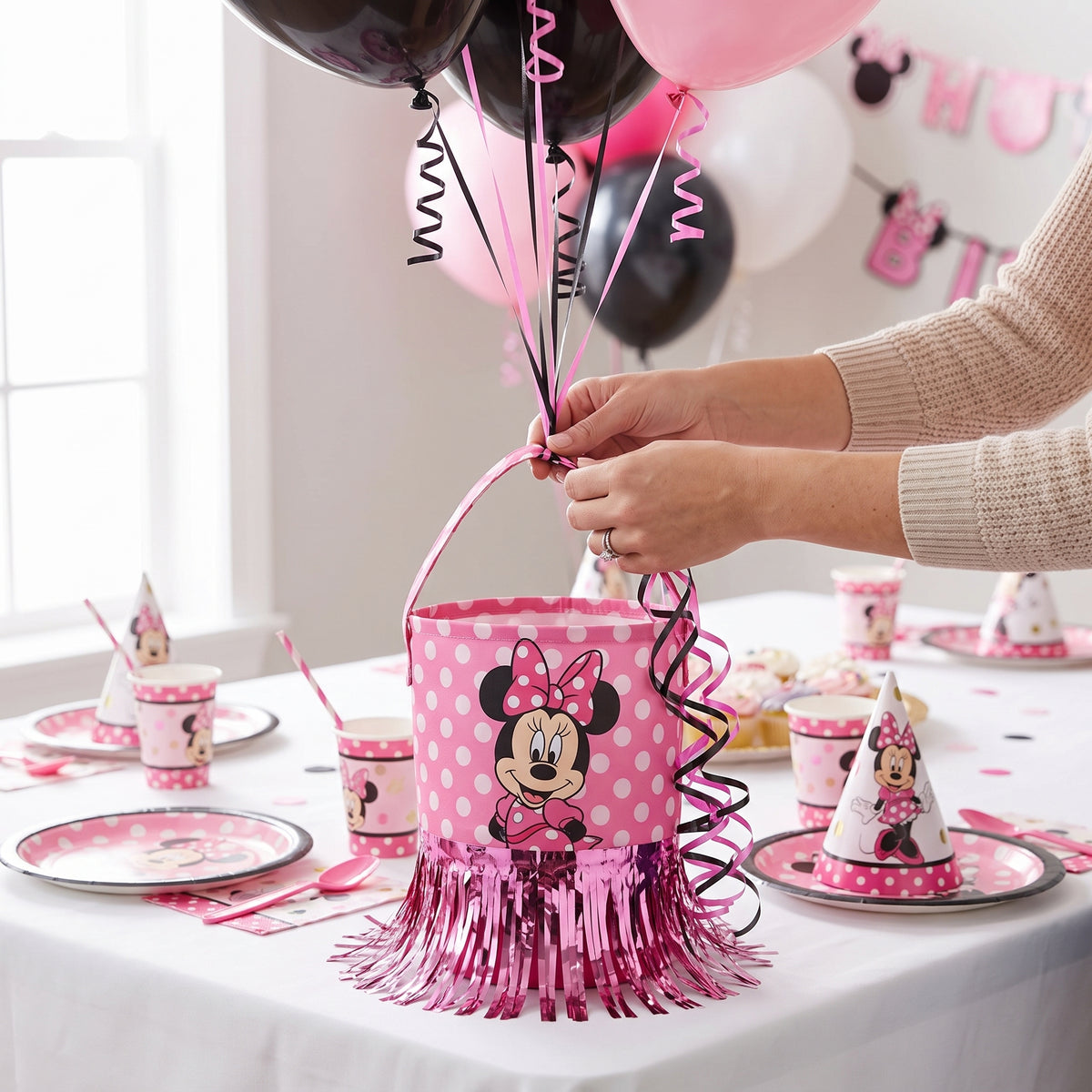 Minnie Mouse Forever Balloon Weight Tote