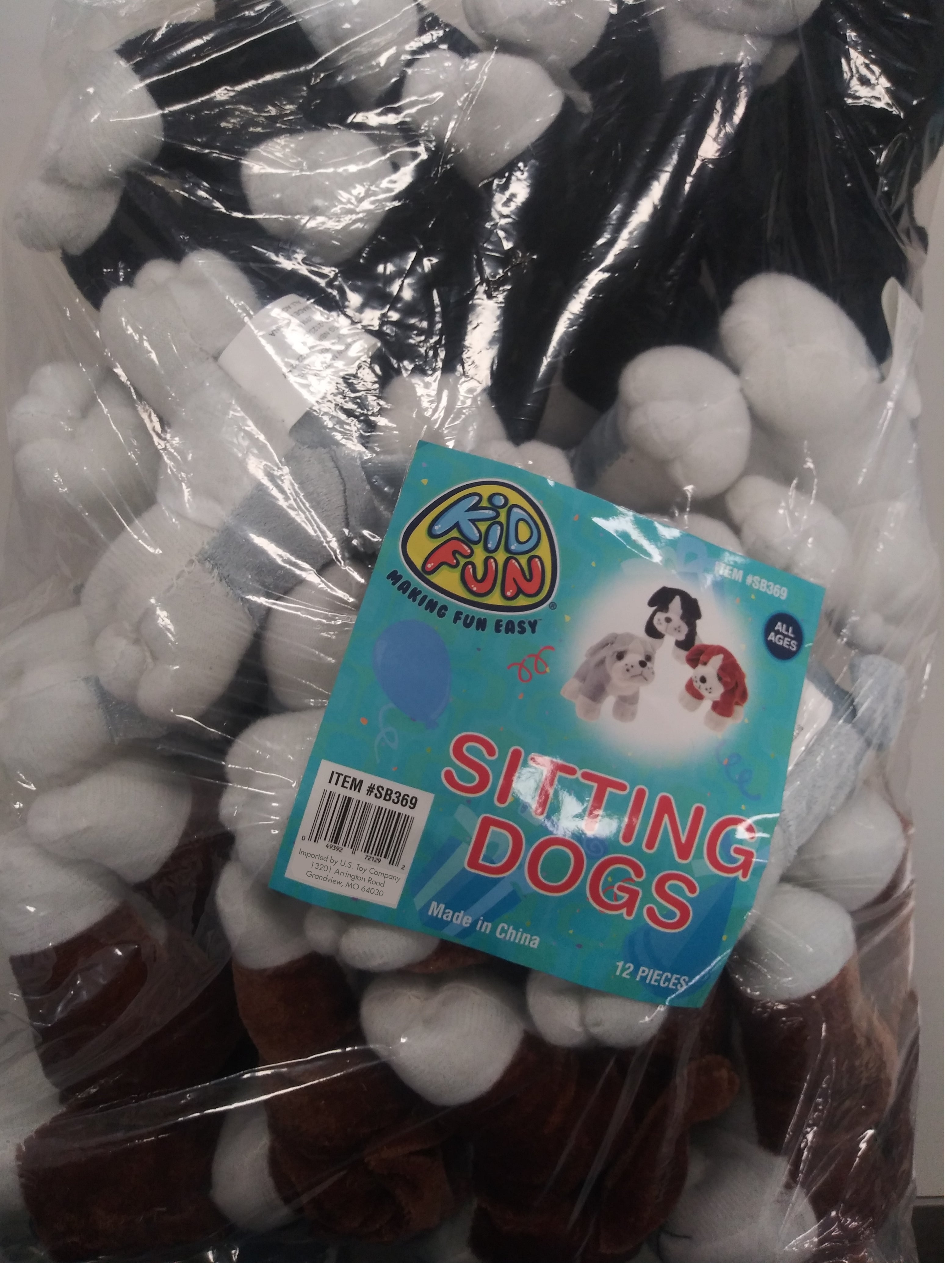 Sitting Dogs - 12 Count